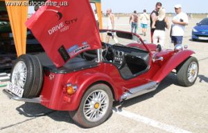 На автошоу drive city 2007 в Бердянске приехали более сотни эксклюзивных и тюнингованных автомобилей